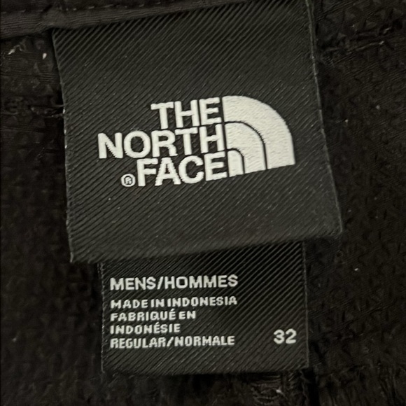 Men’s North Face Black Shorts 32 Waist, Inseam 9”. - Picture 6 of 13